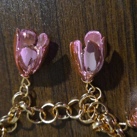 Betsey Johnson Gold and Pink Tulip Necklace - Picture 3 of 5